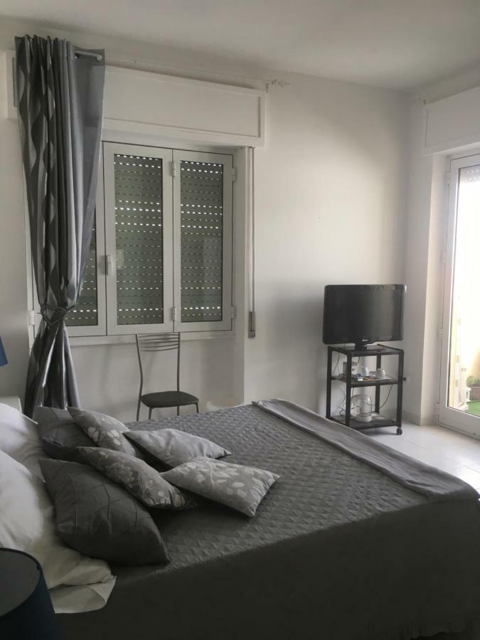 Charlottemaison Bed & Breakfast Cagliari Ngoại thất bức ảnh